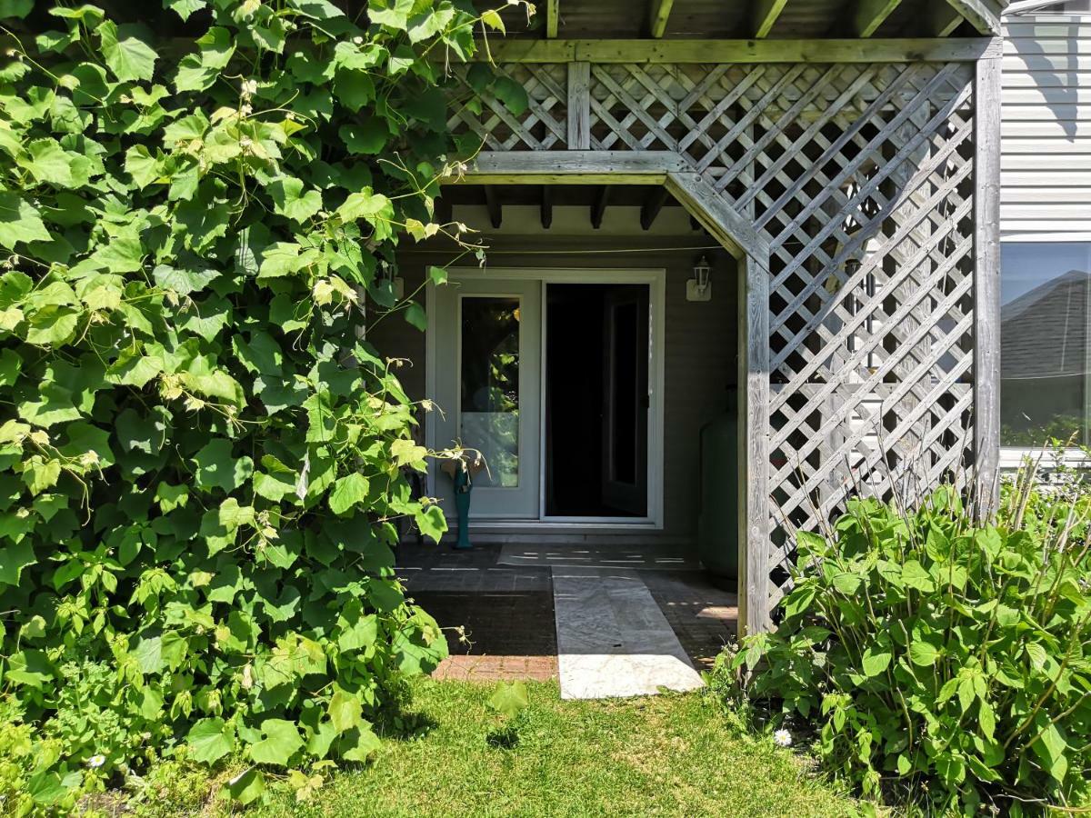 Lily'S Garden Hotel Charlottetown Exterior photo